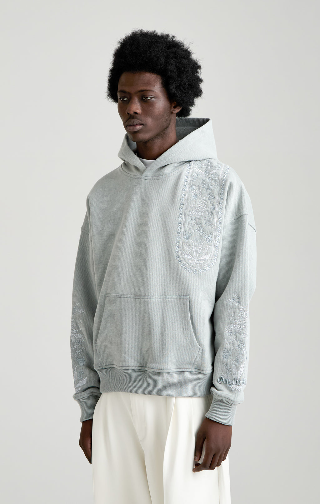 Tapestry in grey hood