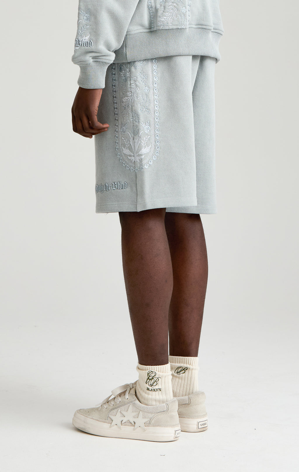 Tapestry in grey shorts